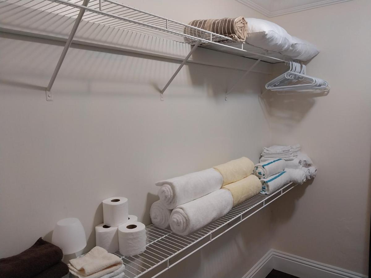 Private Guest House 2 Bedrooms & 2 Baths Near Grace Bay Beach & Long Bay Beach. Екстериор снимка