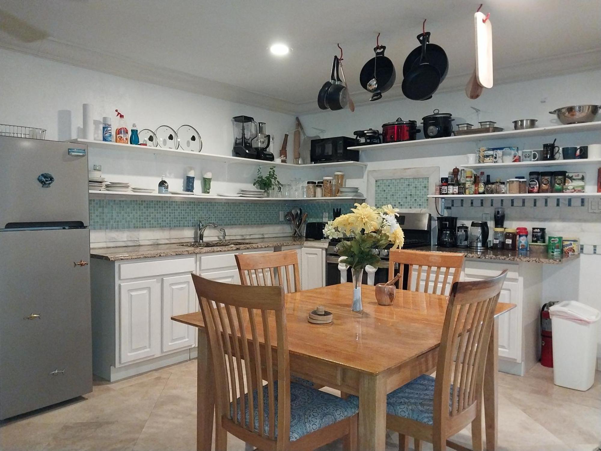 Private Guest House 2 Bedrooms & 2 Baths Near Grace Bay Beach & Long Bay Beach. Екстериор снимка