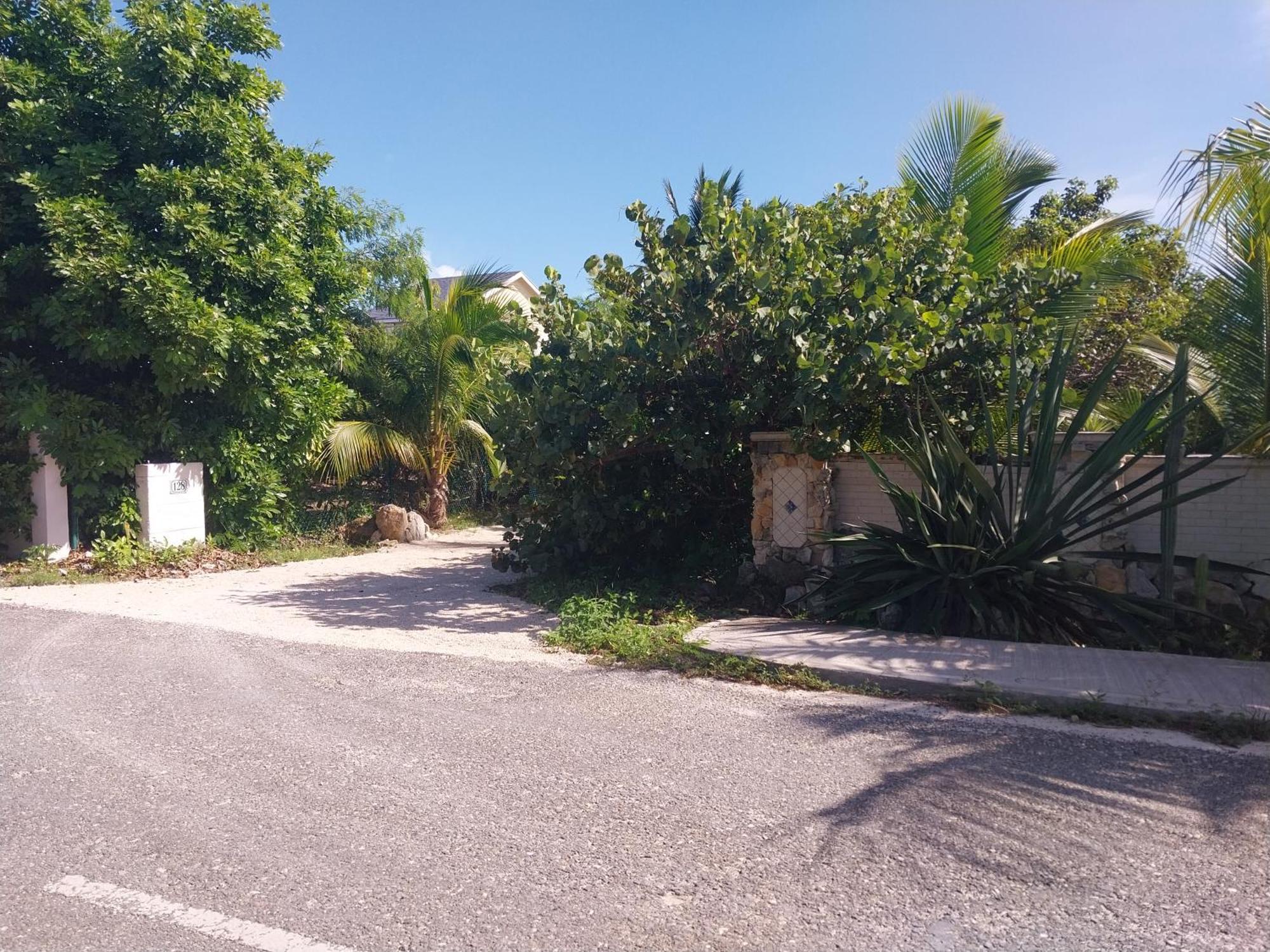 Private Guest House 2 Bedrooms & 2 Baths Near Grace Bay Beach & Long Bay Beach. Екстериор снимка